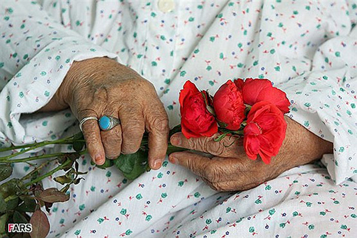 ارائه خدمات رایگان به سالمندان