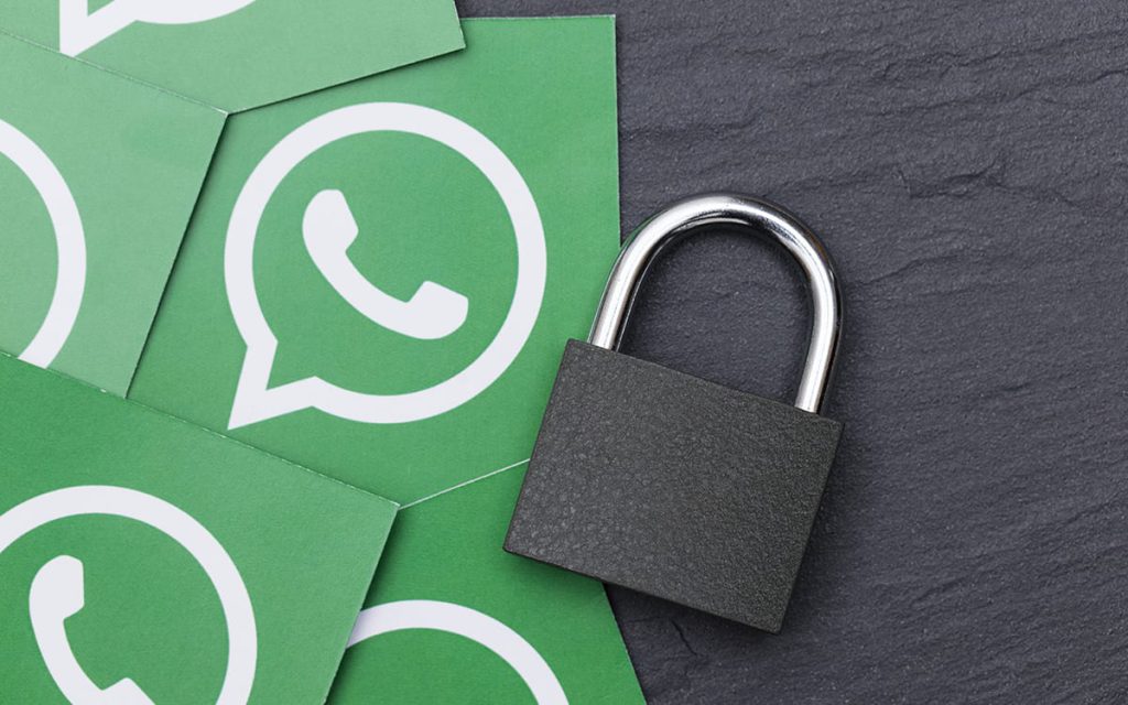 23_421738d3bb_WhatsApp-chat-locker.jpg