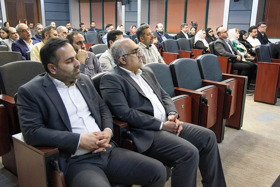 برگزارى همايش نوزدهمين سالروز تأسيس بيمه دى در جزيره كيش