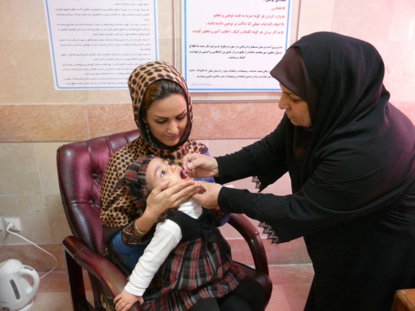 برگزاری جلسه توجیهی جهت پرسنل بهداشتی شرکت کننده در طرح واکسیناسیون تکمیلی فلج اطفال در کیش